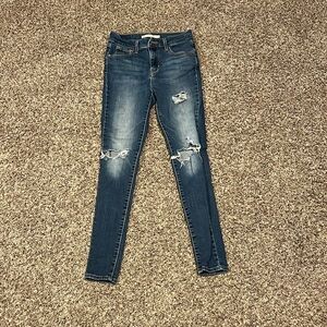 Women’s 720 high rise super skinny Levi jeans.